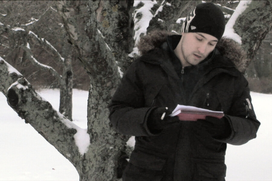 Jsme cizinci. Tady i tam.